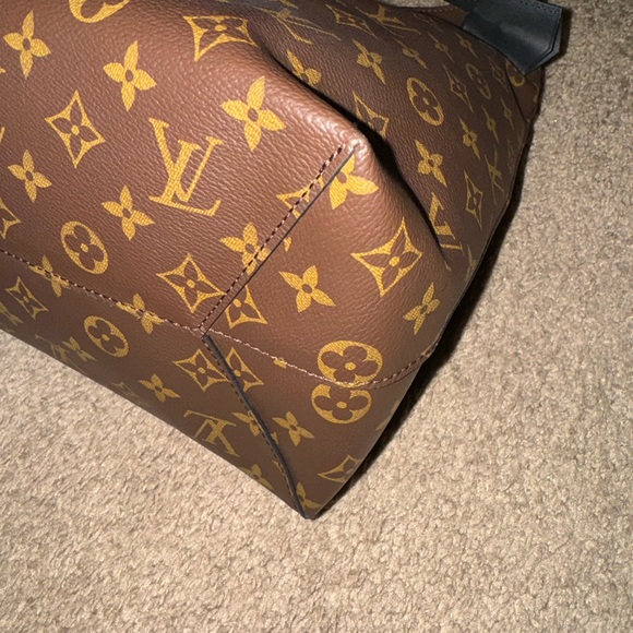 Louis Vuitton monogram flower boho bag. - Picture 9 of 13
